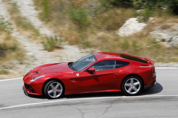 https://www.whatcar.lv/cars/Ferrari/F12 Coupe/1345800923-14812121251153.jpg